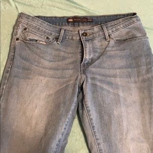 women’s levi jeans